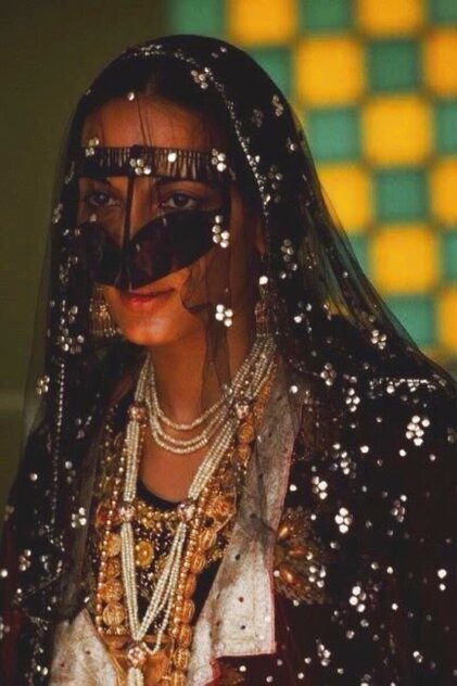 Behind the Veil 1970 - Dubai, UAE - Large Format Photography by Eve Arnold