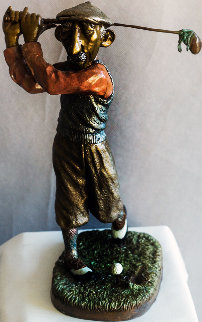 Golfer Bronze Sculpture 1979 13 in Sculpture - Charles Ray Bragg Golfer Bronze Sculpture 1979 13 in Sculpture - Charles Ray Bragg