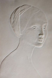 Portrait of a Young Girl Cast Paper Bas Relief Sculpture 1985 Sculpture - Dario Campanile Portrait of a Young Girl Cast Paper Bas Relief Sculpture 1985 Sculpture - Dario Campanile