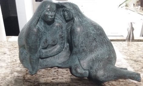 Mujeras Con Manta Bronze Sculpture 1987 19 in Sculpture - Felipe Castaneda