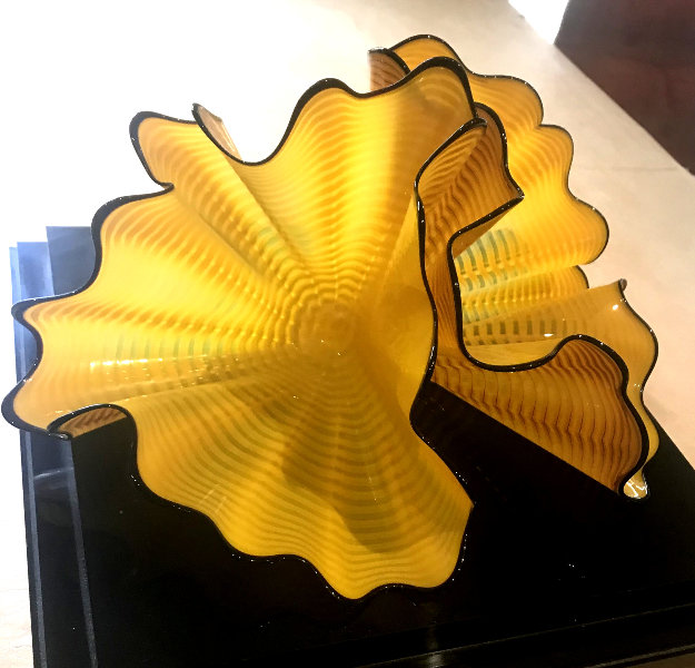 Radiant Persian Pair Blown Glass Sculpture 2003 11 in Sculpture - Dale Chihuly