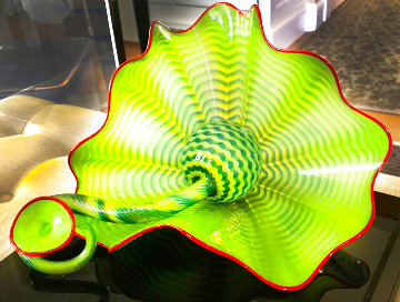 Parrot Green Two Piece Glass Sculpture 2003 10 in Sculpture - Dale Chihuly Parrot Green Two Piece Glass Sculpture 2003 10 in Sculpture - Dale Chihuly