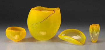 Sun Yellow Basket Set Glass set of 4 Sculptures 2000 Sculpture - Dale Chihuly Sun Yellow Basket Set Glass set of 4 Sculptures 2000 Sculpture - Dale Chihuly
