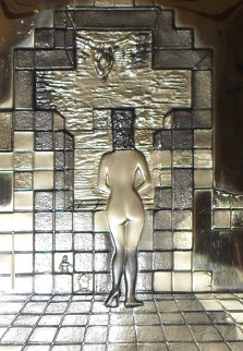 Lincoln in Dalivision 18k Gold plated Sculpture Sculpture - Salvador Dali Lincoln in Dalivision 18k Gold plated Sculpture Sculpture - Salvador Dali