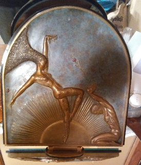 Le Femine Fatale Table Mirror Bronze Sculpture 1985 17 in Sculpture - Erte Le Femine Fatale Table Mirror Bronze Sculpture 1985 17 in Sculpture - Erte