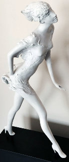Woman Walking Bronze Sculpture 1987 Sculpture - Frank Gallo Woman Walking Bronze Sculpture 1987 Sculpture - Frank Gallo