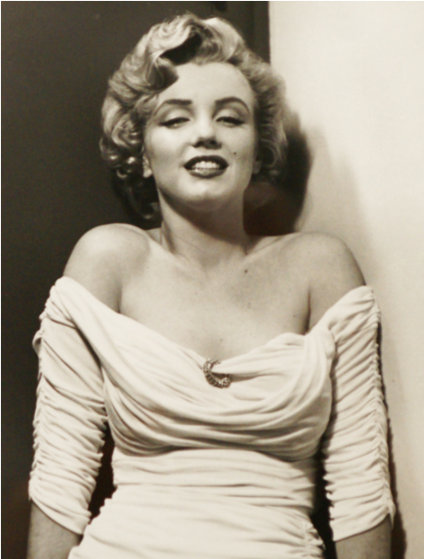 Philippe_Halsman_Marilyn_in_Wh