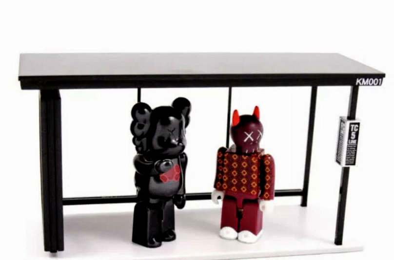 Kaws X Kubrick Set 1 Bus Stop - Bearbrick Medicom Vinyl Sculpture (Purple)  8 in by KAWS - For Sale on Art Brokerage