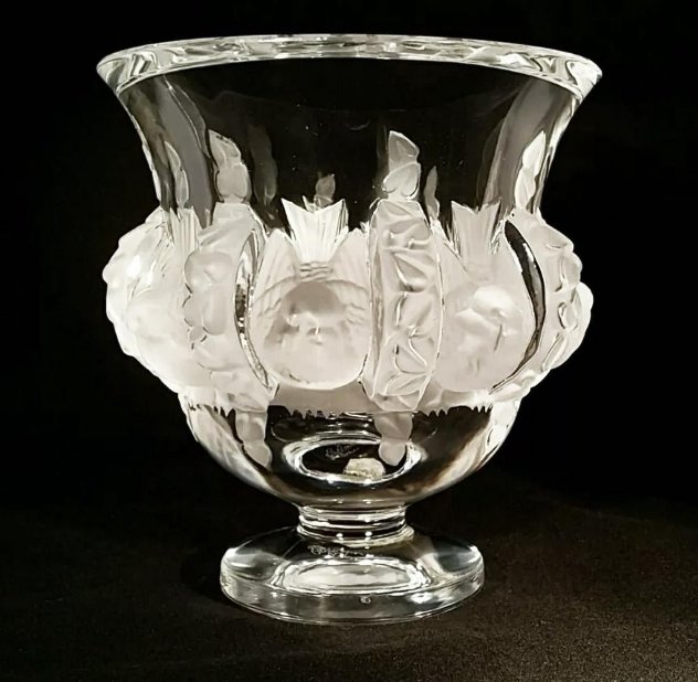 Dampierre Glass Sculpture 5 in Sculpture by Rene Lalique