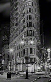 Flat Iron Building Panorama - Peter Lik Flat Iron Building Panorama - Peter Lik