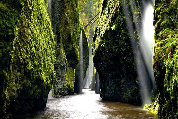 Allure (Columbia River Gorge Panorama - Peter Lik Allure (Columbia River Gorge Panorama - Peter Lik