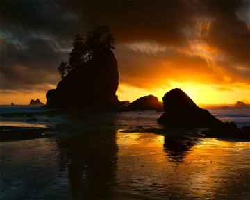 Second Beach Sunset AP 1/50 Panorama - Rodney Lough, Jr. Second Beach Sunset AP 1/50 Panorama - Rodney Lough, Jr.