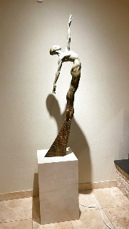 Allonge Female 2/3 Life -Size - Bronze Sculpture 2012 Sculpture - Richard MacDonald Allonge Female 2/3 Life -Size - Bronze Sculpture 2012 Sculpture - Richard MacDonald