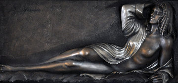 Glamour Bonded Bronze Scuplture AP 2006 Sculpture - Bill Mack Glamour Bonded Bronze Scuplture AP 2006 Sculpture - Bill Mack