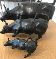 Wall Street Bulls Bronze Sculptures (Set of 3) Sculpture by Arturo Di Modica - 2 Wall Street Bulls Bronze Sculptures (Set of 3) Sculpture by Arturo Di Modica - 2