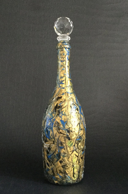 Arty Bottle (Art Reflexion on Glass) Glass Sculpture Unique 2018 11 in Sculpture by Linda Naili
