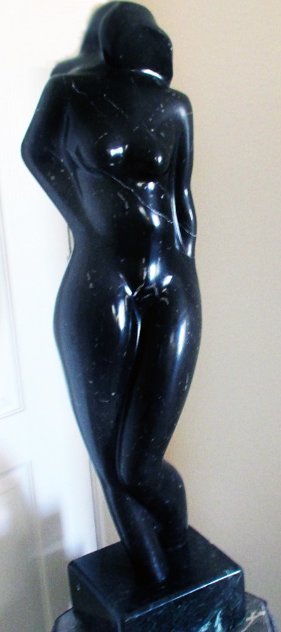Nude Female Marble Sculpture 1984 30 in - Unique Sculpture by Gert Olsen