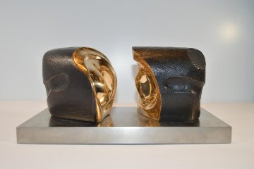 Unidad Yunta / Yoke Unity Bronze Sculpture 1984 Sculpture - Pablo Serrano Unidad Yunta / Yoke Unity Bronze Sculpture 1984 Sculpture - Pablo Serrano