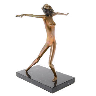 Moves Bronze Sculpture 1988 Sculpture - Tom and Bob Bennett Moves Bronze Sculpture 1988 Sculpture - Tom and Bob Bennett