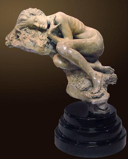 Serenity Bronze Sculpture AP 2000 30 in Sculpture - Nguyen Tuan Serenity Bronze Sculpture AP 2000 30 in Sculpture - Nguyen Tuan
