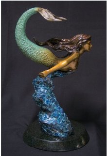 Mermaid Below, Bronze Sculpture 2015 20 in Sculpture - Robert Wyland