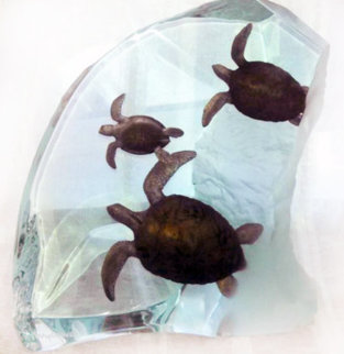 Turtle Tribe Acrylic Sculpture AP 2002 14 in Sculpture - Robert Wyland Turtle Tribe Acrylic Sculpture AP 2002 14 in Sculpture - Robert Wyland
