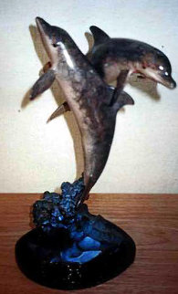 Ocean Friends Bronze Sculpture 1994 17 in Sculpture - Robert Wyland Ocean Friends Bronze Sculpture 1994 17 in Sculpture - Robert Wyland